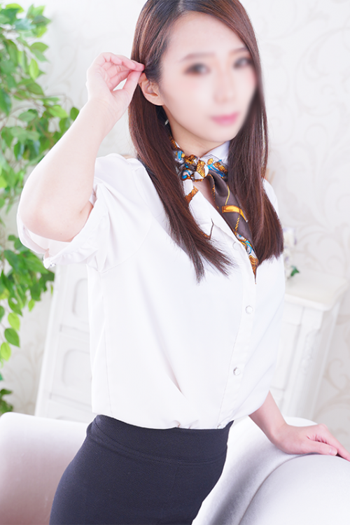 桐谷　美香